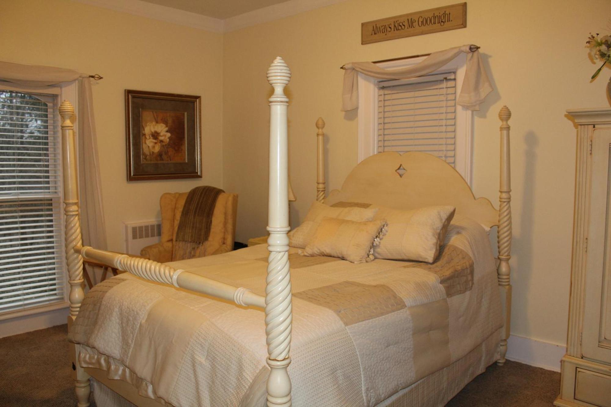 Monroe Manor Inn Саут-Хейвен Номер фото